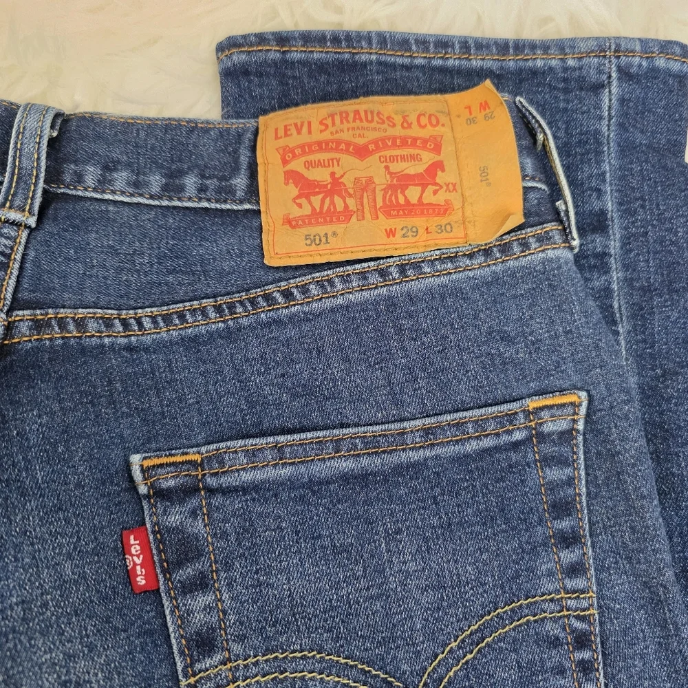 Levi's Mens 501 Regular Fit Straight Leg Dark Stone Wash Jean